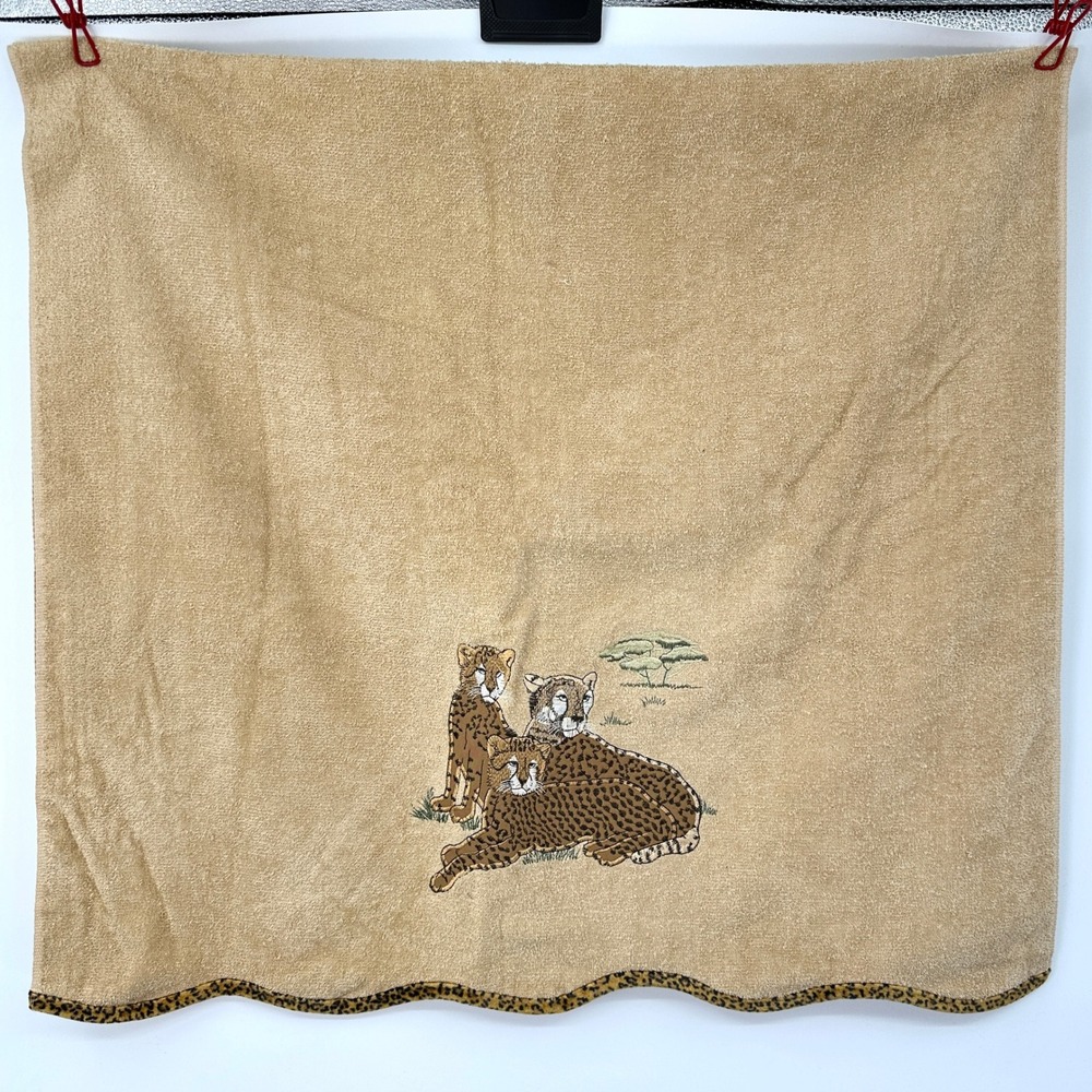 Avanti Vintage Large Bath Towel 27 x 50 Cheetah Family Embroidered Cotton